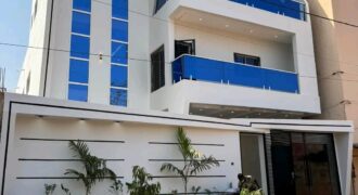 Duplex 5 chambres et 6 douches à vendre sur 300 m² en TF – Sotuba ACI