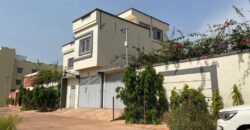 Duplex de standing 6 chambres avec installation solaire à louer – Souleymanebougou ACI Duplex de standing 6 chambres avec installation solaire à louer – Souleymanebougou ACI