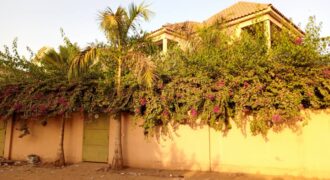 Duplex de standing 5 chambres avec piscine à louer – Badalabougou Est