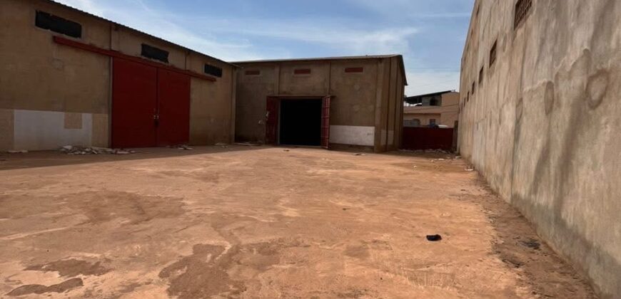 Entrepôt de 600 m² à louer – Sotuba, secteur Sotelco