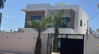 Villa duplex 3 chambres avec piscine à vendre – Samaya, Pierrebougou