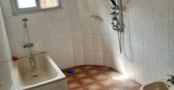 Villa pour bureaux ou habitation à louer à Faso kanu Villa pour bureaux ou habitation à louer à Faso kanu