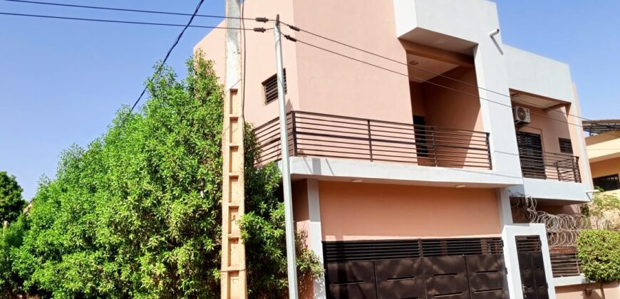 Duplex à louer à sébénikoro