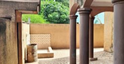 Villa Duplex à Louer à Sébénikoro (6 Ch, 1 Salon) – 250 000 FCFA Villa Duplex à Louer à Sébénikoro (6 Ch, 1 Salon) – 250 000 FCFA