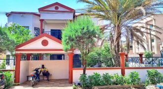Bâtiment 10 pièces avec piscine à louer – ACI 2000, Place de la CAN