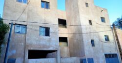 Bâtiment 15 pièces avec cour à louer – ACI 2000, Place de la CAN Bâtiment 15 pièces avec cour à louer – ACI 2000, Place de la CAN