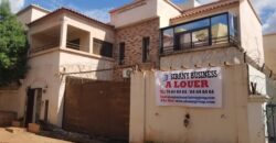 Duplex spacieux 6 chambres à louer – Missabougou, près de l’Hôpital du Mali Duplex spacieux 6 chambres à louer – Missabougou, près de l’Hôpital du Mali