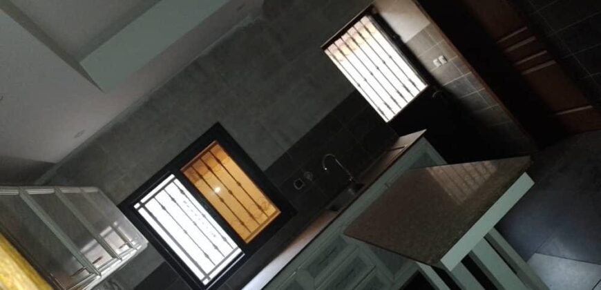 Duplex de standing 6 chambres avec piscine privée à louer – Badalabougou
