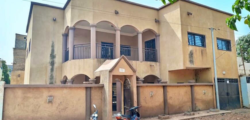 Villa duplex 6 chambres à louer – Sébénikoro, non loin du 9e arrondissement