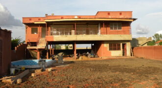 Villa privée 3 chambres avec piscine et vue sur le fleuve à louer – Kalaban Koro