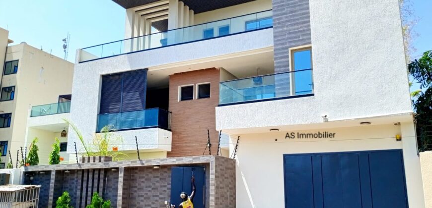 Villa duplex neuve 4 chambres avec piscine à louer – ACI 2000, Ambassade des USA