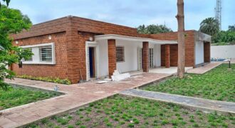 Villa 4 ch avec piscine à louer – Hippodrome, Bamako