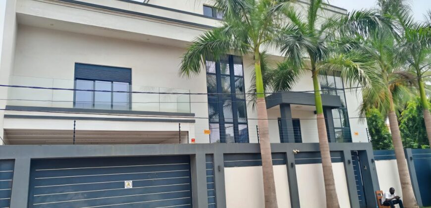 Villa duplex 5 ch avec piscine à louer – Cité du Niger, Bamako