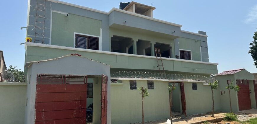 Immeuble 4 appartements à vendre – Dorodougou, Sébénikoro
