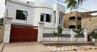Duplex 5 ch à vendre en titre foncier – Magnambougou Corniche, Bamako