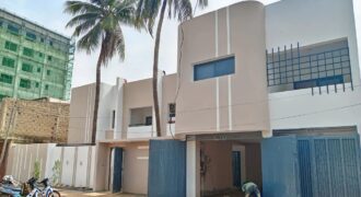 Villa duplex 15 pièces à louer (habitation ou bureaux) – Niaréla, Bamako