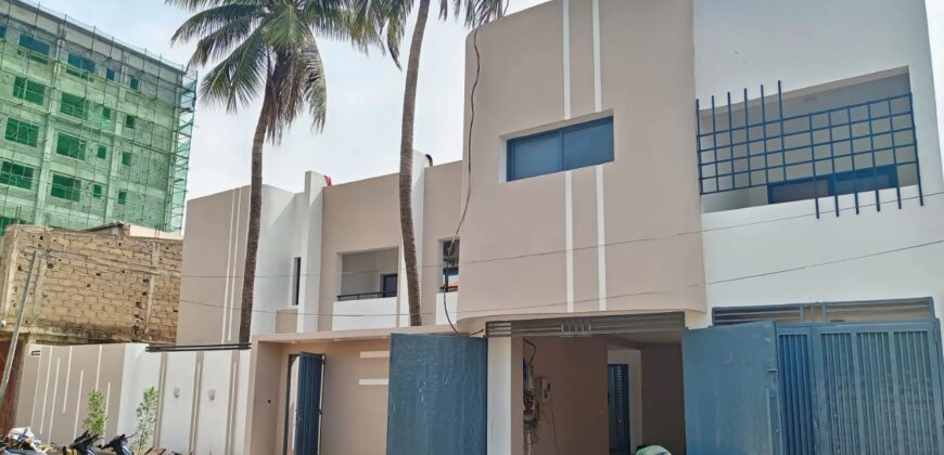 Villa duplex 15 pièces à louer (habitation ou bureaux) – Niaréla, Bamako